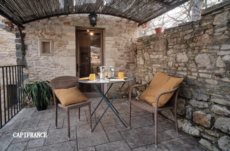 Photos 11 - Prestige - Propriété hébergement/événementiel dans le Luberon, 6,3 ha, 80 couchages, 1090 m2