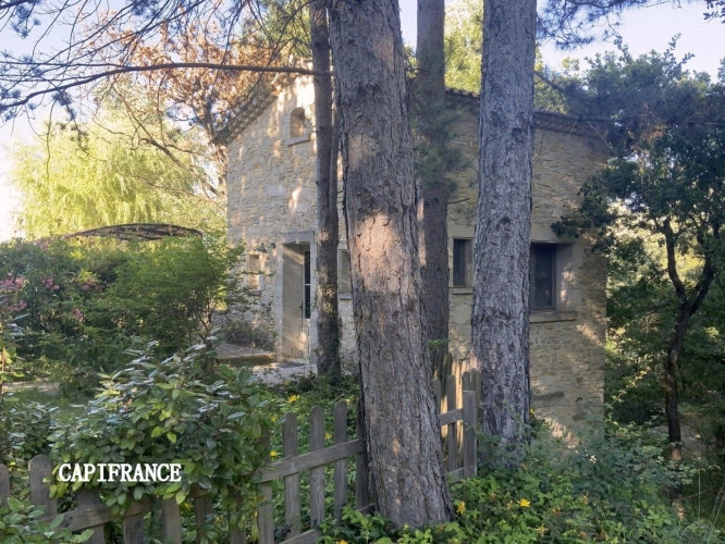 Photos 14 - Prestige - Propriété hébergement/événementiel dans le Luberon, 6,3 ha, 80 couchages, 1090 m2