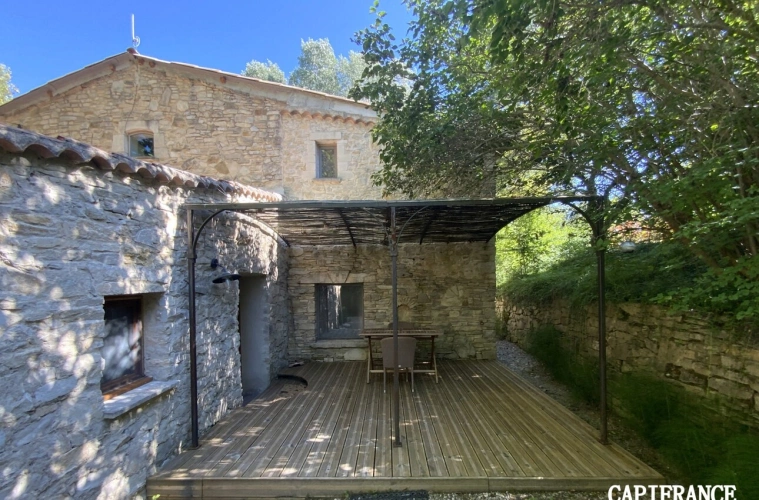Photos 16 - Prestige - Propriété hébergement/événementiel dans le Luberon, 6,3 ha, 80 couchages, 1090 m2