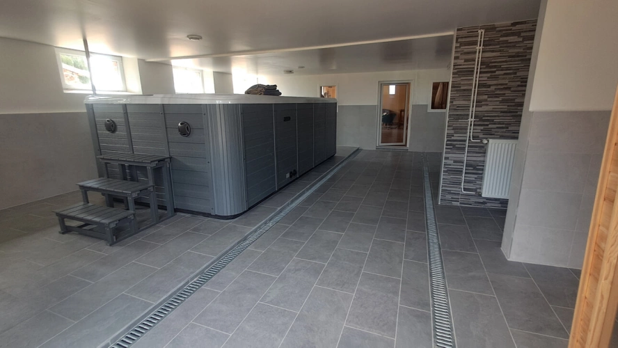 Photos 19 - Équestre - LE THOULT TROSNAY (51) à vendre superbe corps de ferme restauré sur un terrain clos de plus de 8600 m2 avec étang