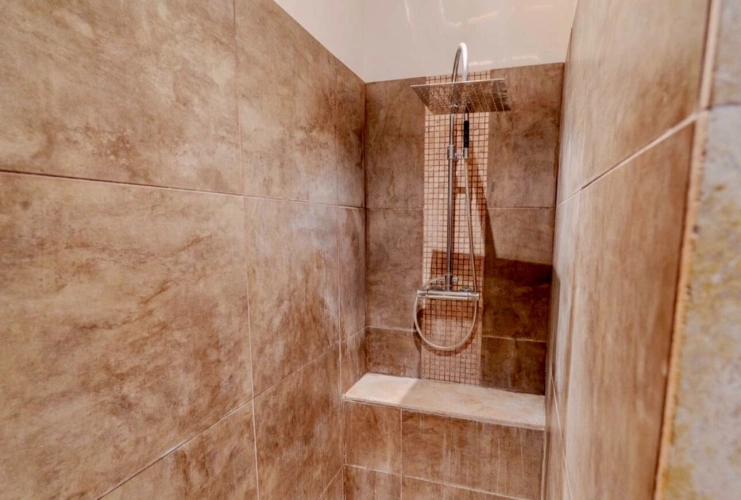 Photos 9 - Prestige - Propriete à vendre 11 pièces FONTVIEILLE (13)
