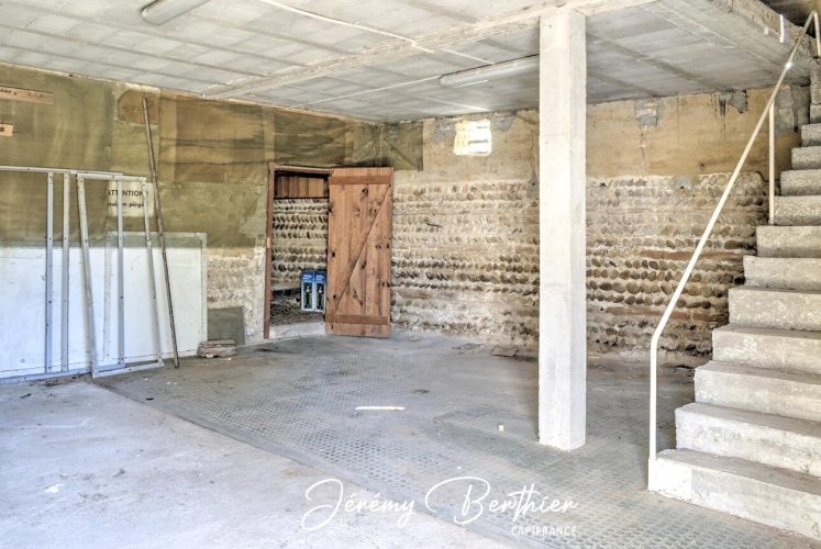 Photos 5 - Rurale - GENAY (69) - Grange de 140 m² - 4 pièces - 434 m² de terrain - Fort potentiel