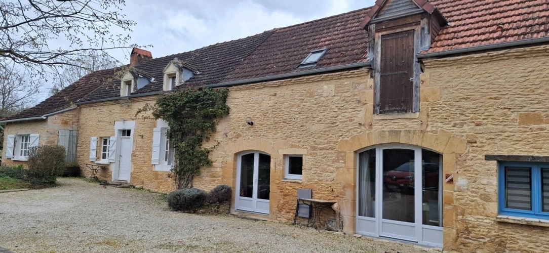 Photos 1 - Touristique - SAINT GENIES (24), vente propriété 277 m2 sur 4 ha, gîtes en activité