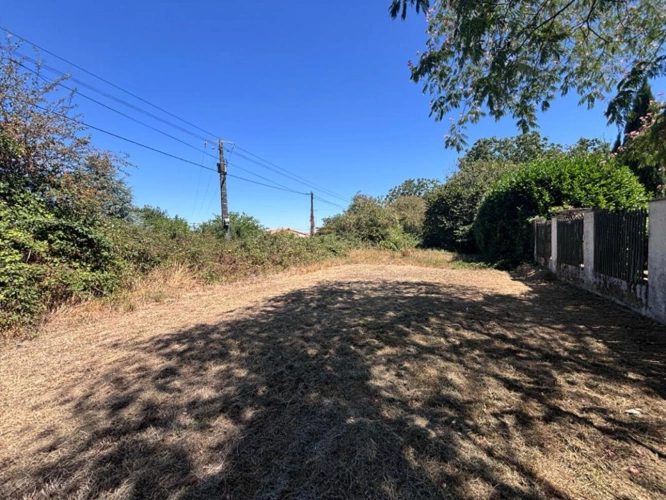 Photos 8 - Rurale - Deux granges avec dépendances et jardin offrant un fort potentiel de rénovation