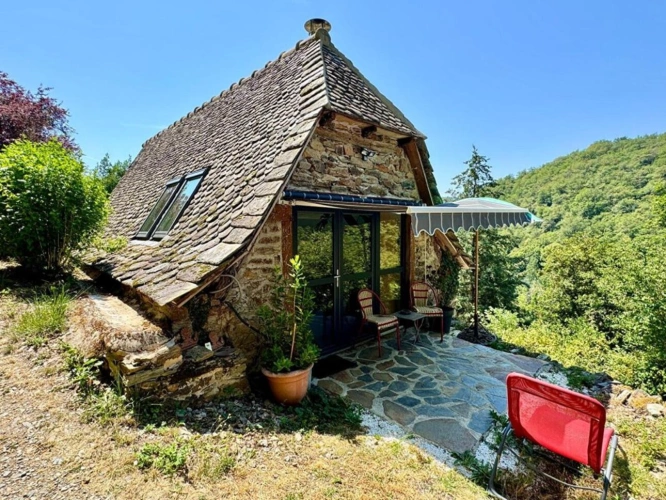 Photos 3 - Touristique - Propriété de caractère avec vue panoramique sur le Lot