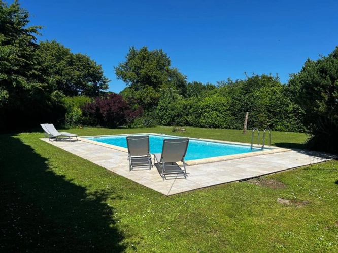 Photos 16 - Rurale - Superbe propriété de village en pierre de 4/5 chambres avec terrain privé, piscine et dépendances