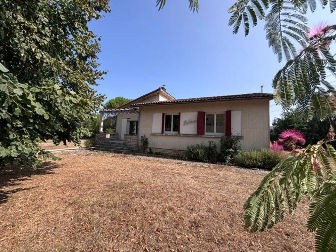 Photos 20 - Équestre - Spacieuse maison de trois chambres avec chalet et grand jardin arboré