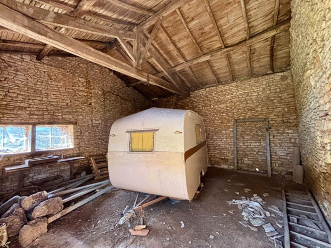 Photos 8 - Rurale - Deux Maisons de Caractère Indépendantes, une Grange en Pierre et plus de 1,2 Hectare de Terrain