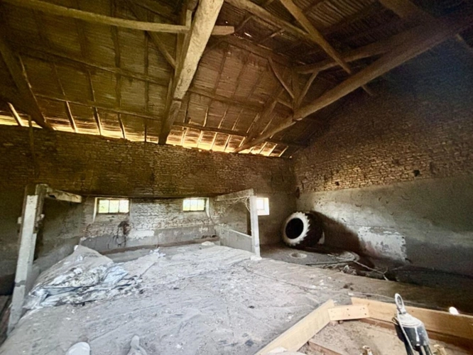 Photos 11 - Rurale - Deux Maisons de Caractère Indépendantes, une Grange en Pierre et plus de 1,2 Hectare de Terrain