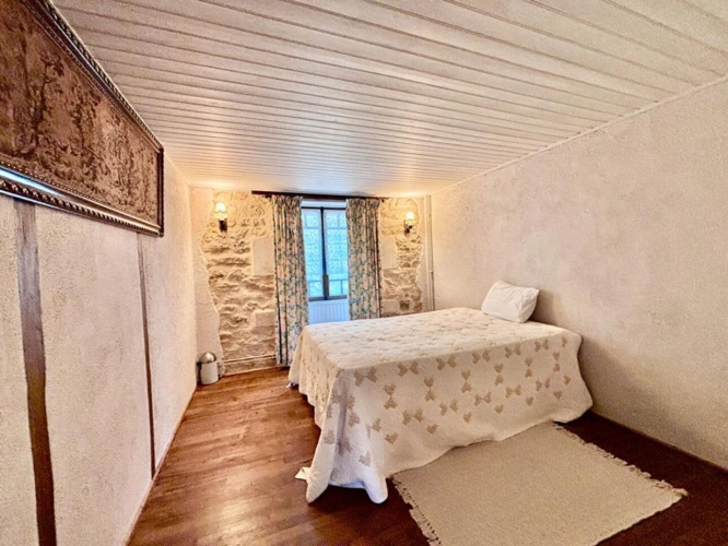Photos 9 - Prestige - Une Propriété d'Exception au Bord de la Rivière avec de Superbes Vues, à Proximité de l'un des Plus Beaux Villages de la Charente