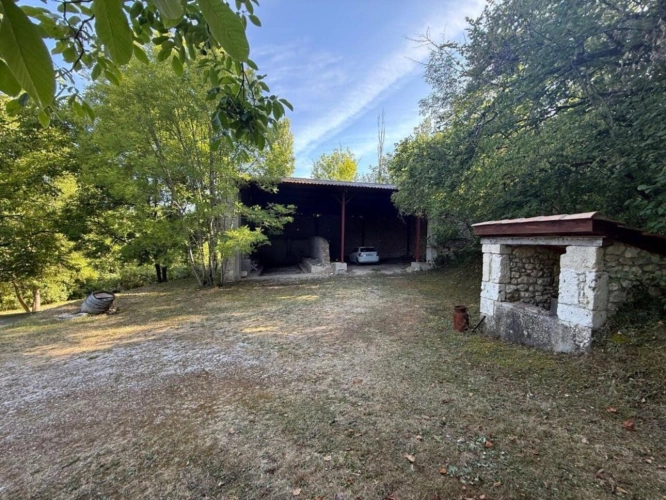 Photos 18 - Rurale - Dans la campagne de Lauzerte - Belle maison en pierre composée de deux logements, idéale pour investissement locatif ou projet mixte