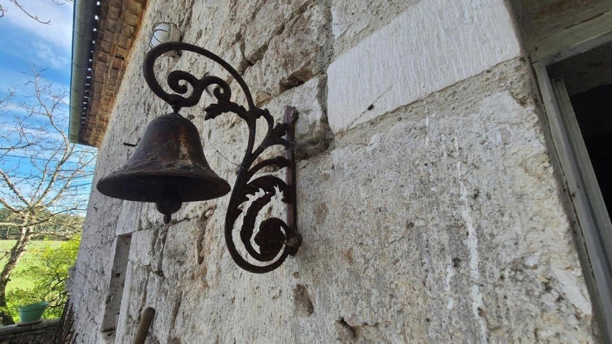 Photos 13 - Touristique - Roquecor - Ancien Prieuré du 15e Siècle avec Gîtes, Terrain Arboré et cave voutée
