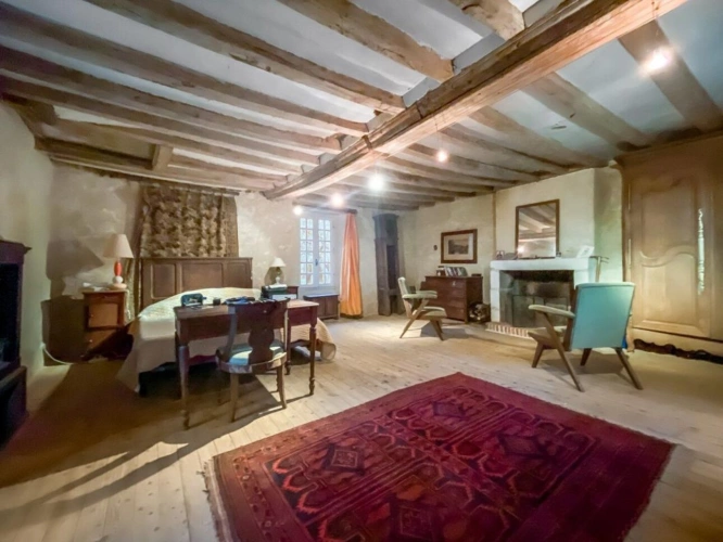 Photos 4 - Prestige - Prieuré du XVe siècle comportant un manoir, une maison d'habitation et une grange