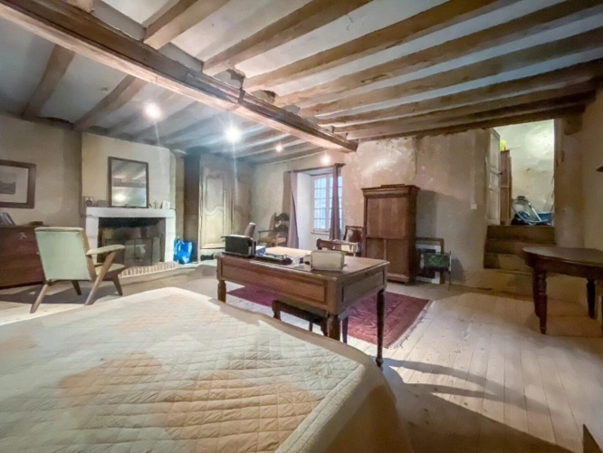 Photos 6 - Prestige - Prieuré du XVe siècle comportant un manoir, une maison d'habitation et une grange