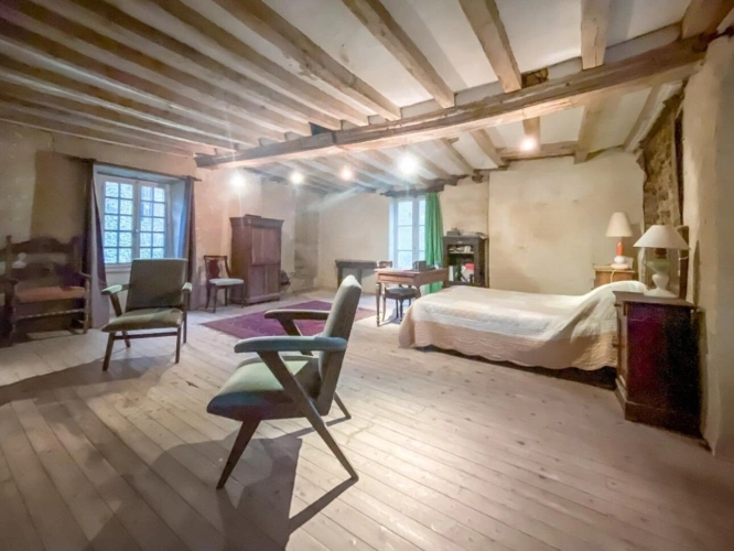 Photos 7 - Prestige - Prieuré du XVe siècle comportant un manoir, une maison d'habitation et une grange