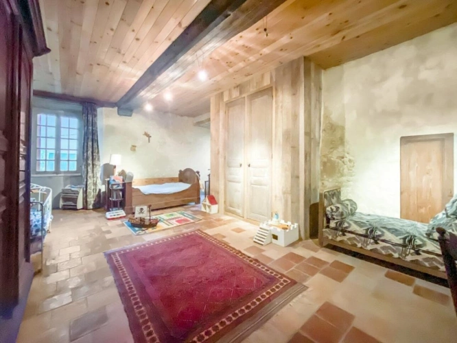 Photos 8 - Prestige - Prieuré du XVe siècle comportant un manoir, une maison d'habitation et une grange