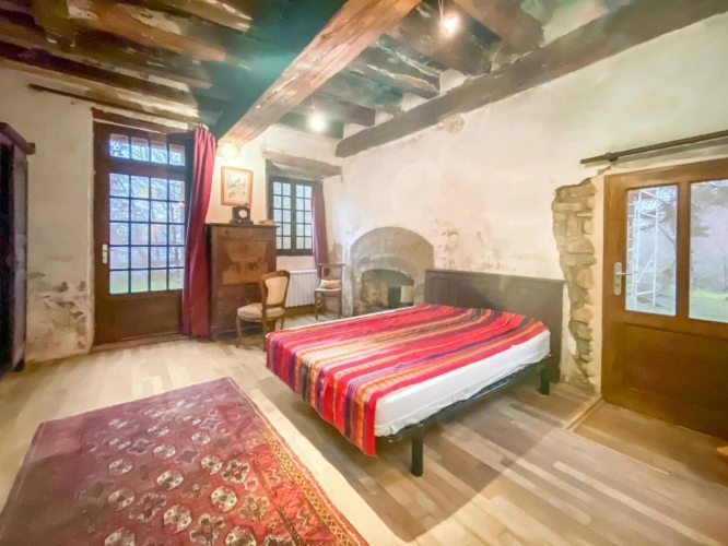 Photos 13 - Prestige - Prieuré du XVe siècle comportant un manoir, une maison d'habitation et une grange
