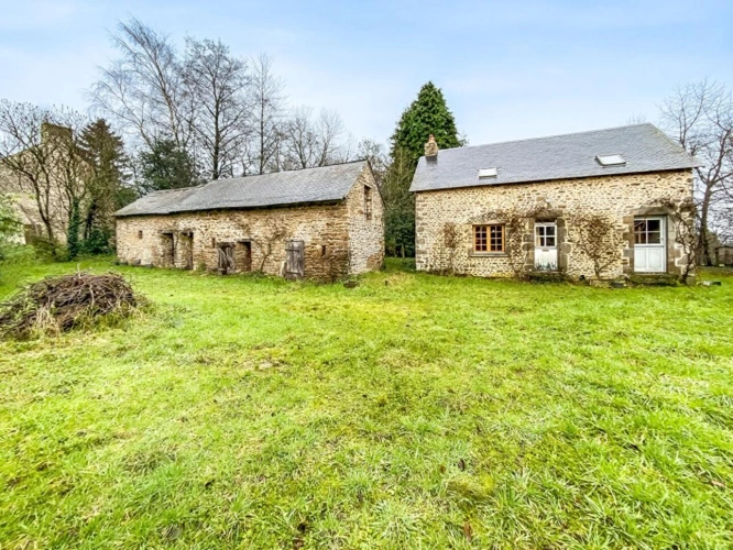 Photos 14 - Prestige - Prieuré du XVe siècle comportant un manoir, une maison d'habitation et une grange