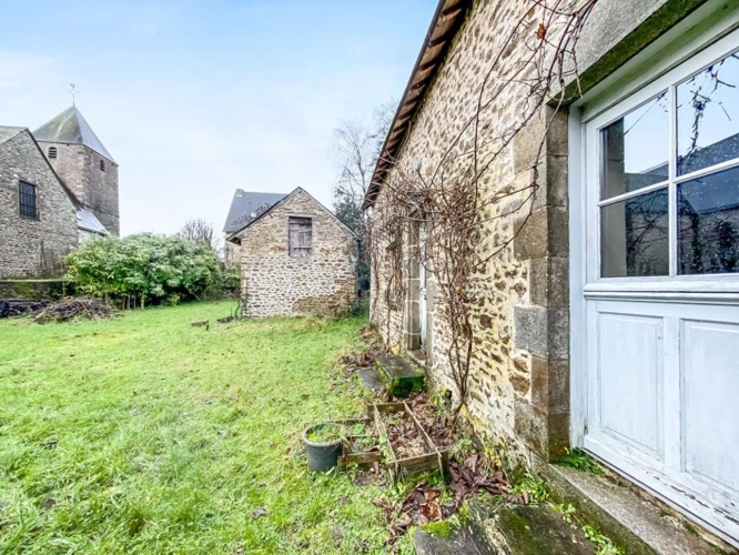 Photos 15 - Prestige - Prieuré du XVe siècle comportant un manoir, une maison d'habitation et une grange