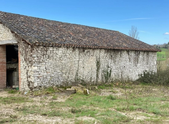 Photos 2 - Rurale - Grange en pierre à rénover avec 1 hectare de terrain Saint-Paul-Flaugnac