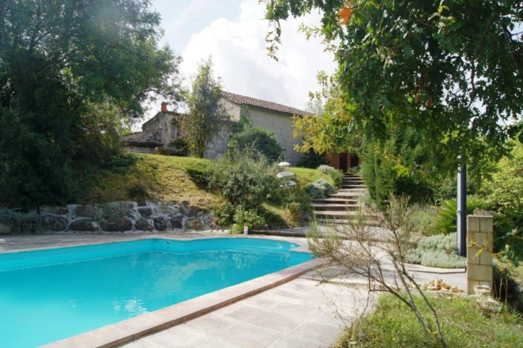 Photos 1 - Rural - Rare set in stones - near Cahors