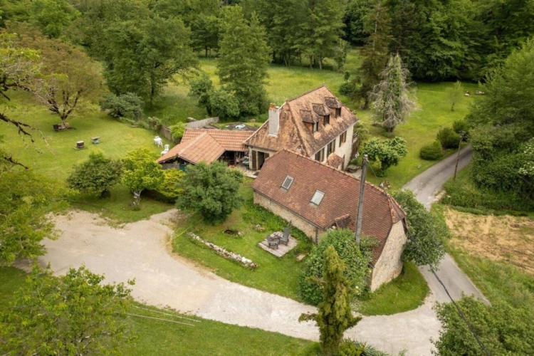 Photos 1 - Touristique - Moulin à eau de charme du XVIe siècle en Corrèze, cadre exceptionnel et potentiel rare