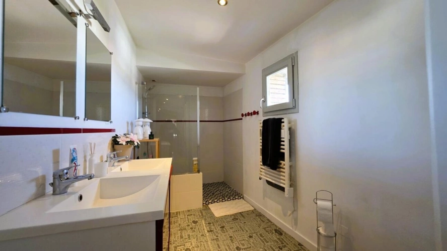 Photos 13 - Prestige - MAISON DE MAÎTRE  AVEC PISCINE ET MAISON ANNEXE