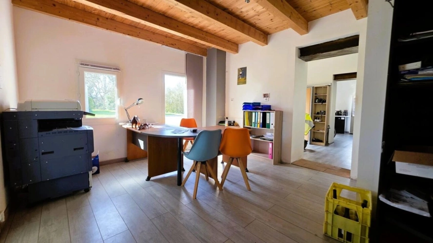 Photos 18 - Prestige - MAISON DE MAÎTRE  AVEC PISCINE ET MAISON ANNEXE