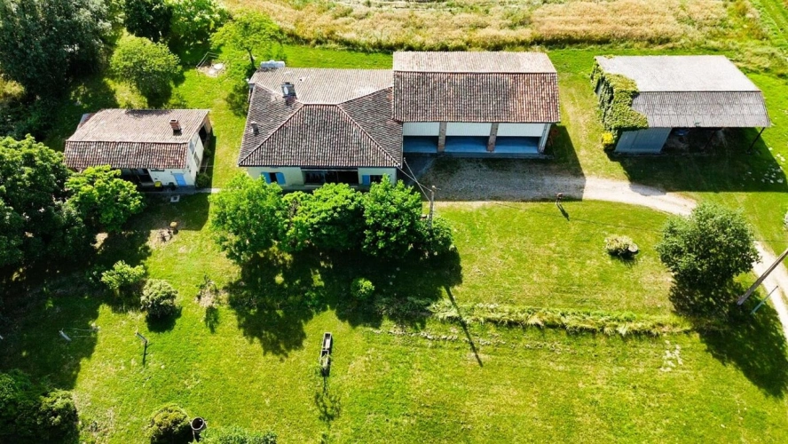 Photos 1 - Rurale - Ancienne ferme et ses dépendances avec 16ha