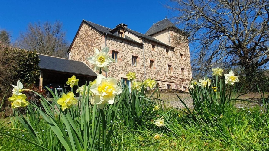 Photos 1 - Rurale - Najac. Propriété de caractère rénovée avec vue exceptionnelle