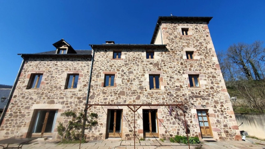 Photos 2 - Rurale - Najac. Propriété de caractère rénovée avec vue exceptionnelle