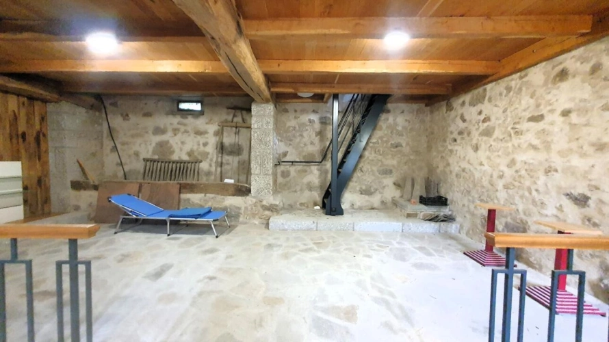 Photos 10 - Rurale - LUNAC  Propriété de caractère en pierre rénovée .220 m² habitables  Dépendances  Spa Terrain 1 805 m²