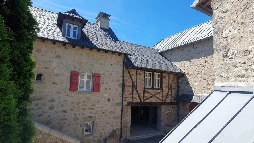 Photos 13 - Rurale - LUNAC  Propriété de caractère en pierre rénovée .220 m² habitables  Dépendances  Spa Terrain 1 805 m²