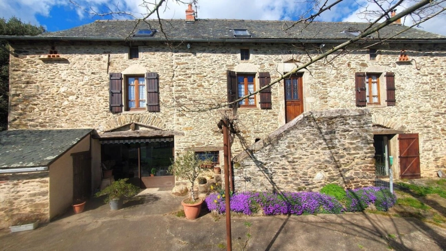 Photos 1 - Rurale - Charmante propriété avec 10 hectares de terrain à La Salvetat-Peyralès