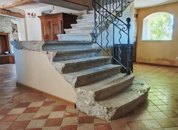 Photos 6 - Prestige - Ancien relais de poste avec domaine agricole à Forcalquier (04300)