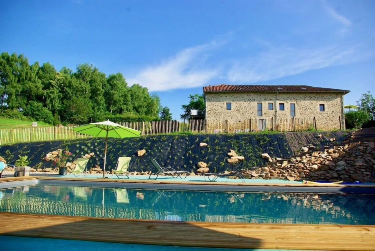 Photos 1 - Touristique - Grande longère rénovée (4 habitations) sur 5 ha