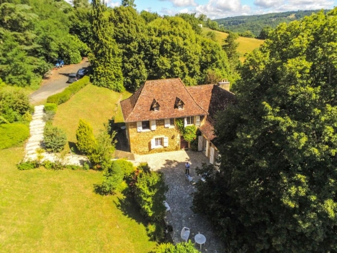 Photos 3 - Rurale - Maison bourgeoise en pierres avec terrain de 14 000m2 et piscine, à Figeac