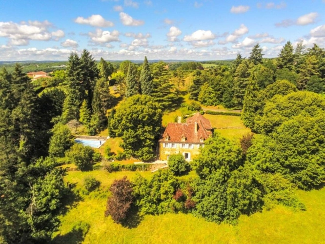 Photos 4 - Rurale - Maison bourgeoise en pierres avec terrain de 14 000m2 et piscine, à Figeac