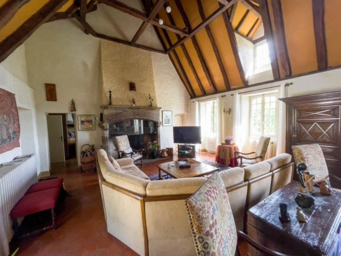 Photos 6 - Rurale - Maison bourgeoise en pierres avec terrain de 14 000m2 et piscine, à Figeac