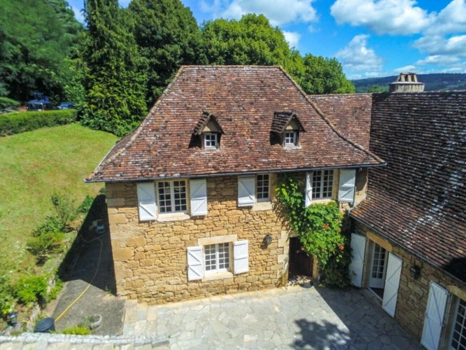 Photos 18 - Rurale - Maison bourgeoise en pierres avec terrain de 14 000m2 et piscine, à Figeac