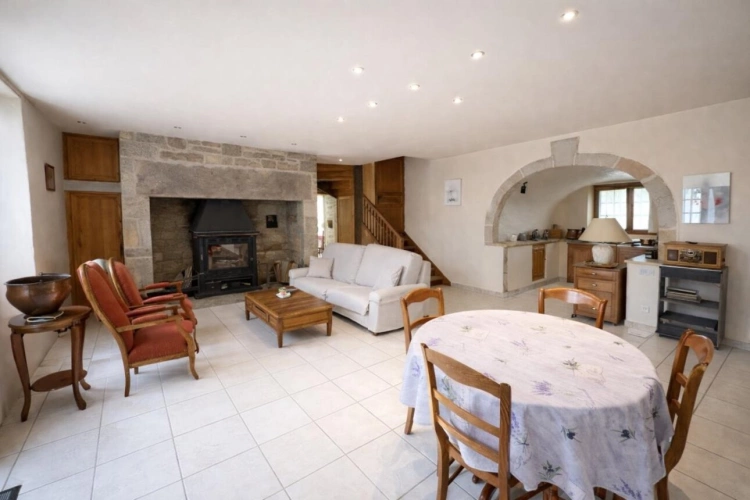 Photos 3 - Rurale - Maison en pierre rénovée Charme, Confort et piscine