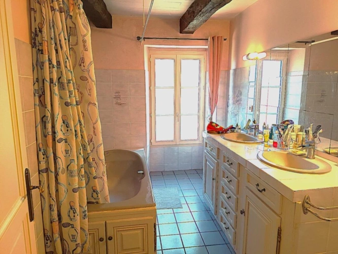 Photos 11 - Équestre - Ensemble immobilier rare, autonome et rentable