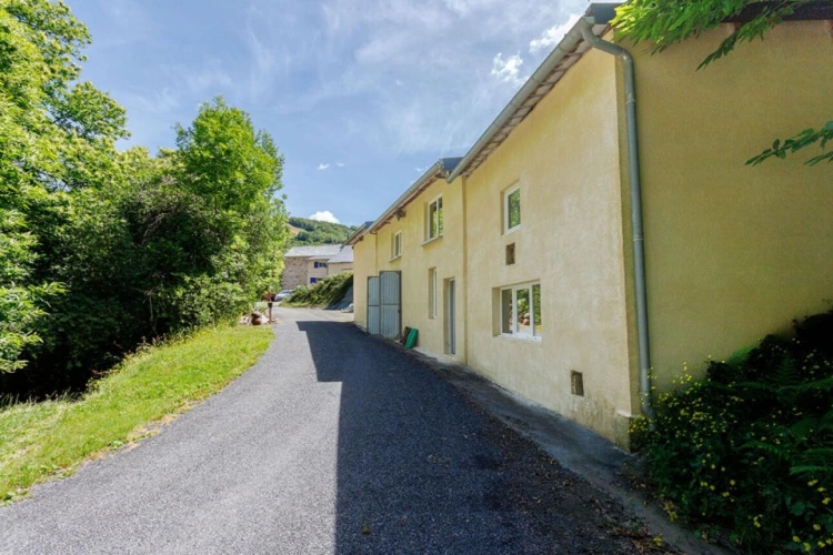 Photos 18 - Touristique - Ferme en pierre rénovée, piscine, gîtes indépendants et 6 hectares de nature préservée