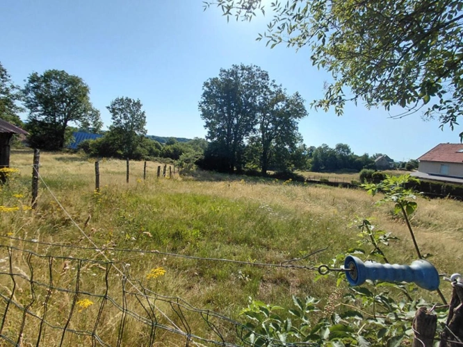 Photos 4 - Rurale - Dépendance et terrain  Le Vigean