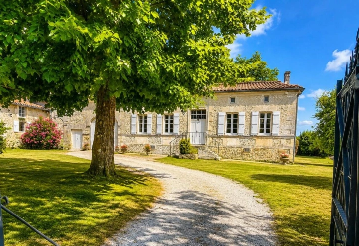 Photos 2 - Prestige - Une propriété exclusive alliant charme et authenticité