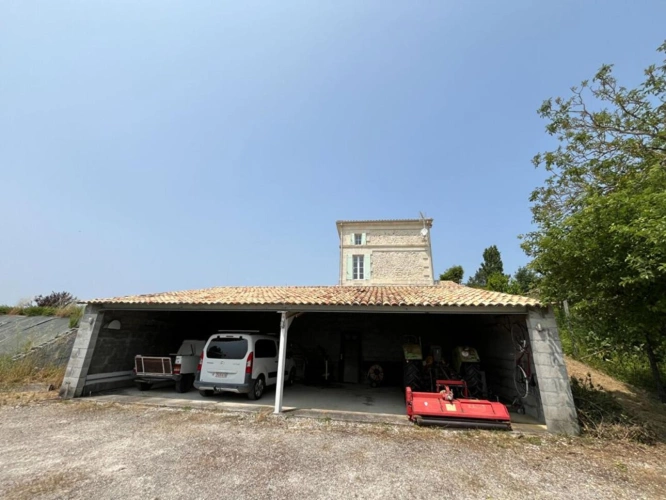 Photos 18 - Prestigious - 4-Bedroom Manor house, 1 outbuilding and large plot of land