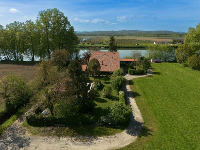 Photos 18 - Touristique - Sur les rives du Gave, 550 m² d'histoire réinventée, prêts à porter votre projet