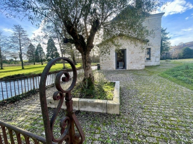 Photos 15 - Prestige - Maison de Maître de 250 m², restaurée, cadre magnifique !!!