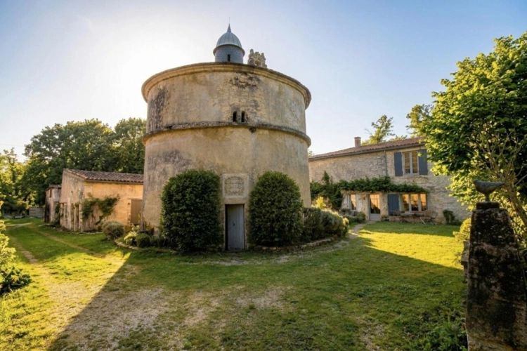 Photos 1 - Rurale - Maison de cinq chambres et piscine