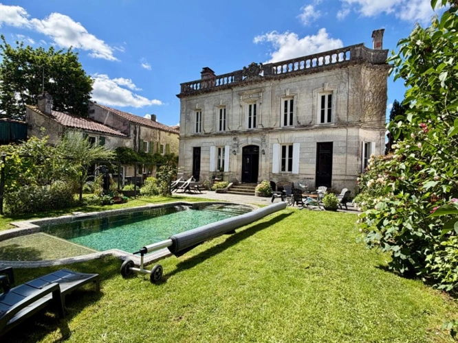 Photos 1 - Prestige - Majestique Maison de Maître avec gîte, beau jardin avec magnifique piscine, commerces à pied